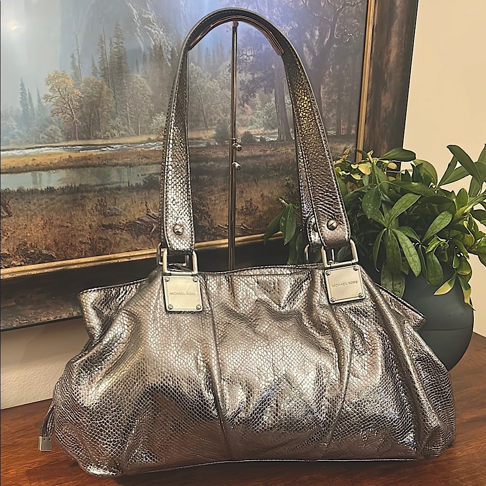 Michael Kors Metallic Shoulder Bag with wallet